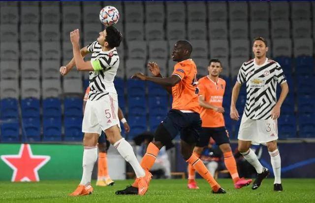  德甲新军圣保利主场首秀爆冷取胜  