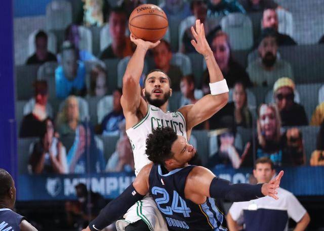  开拓者利拉德60分创队史新纪录