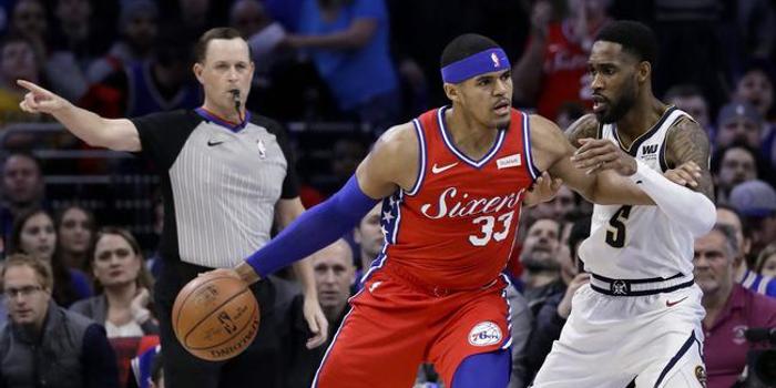  恩比德复出砍50分率队险胜尼克斯  