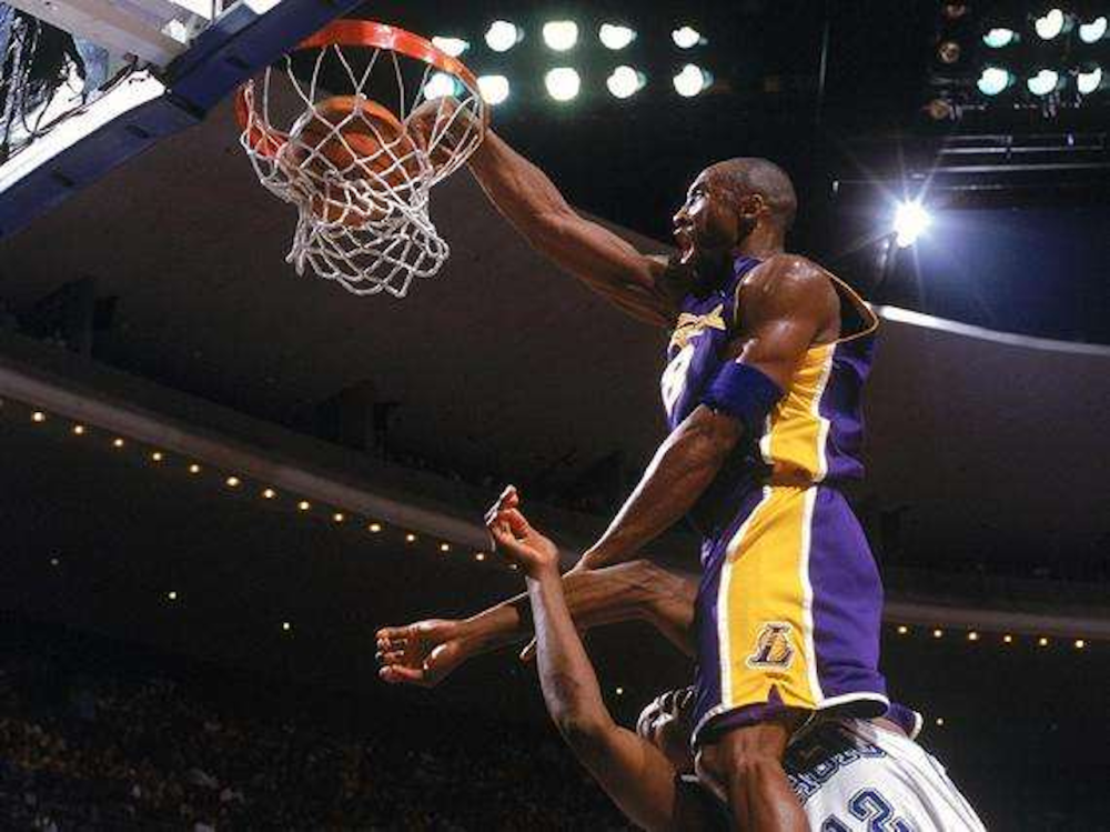  拉文扣篮大赛级表演，公牛主场球迷沸腾助威